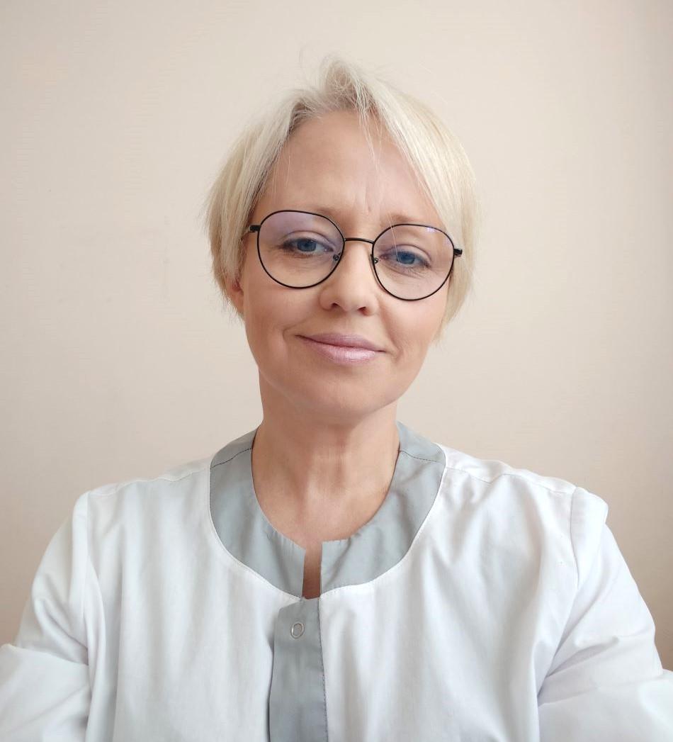 Алена Старостина