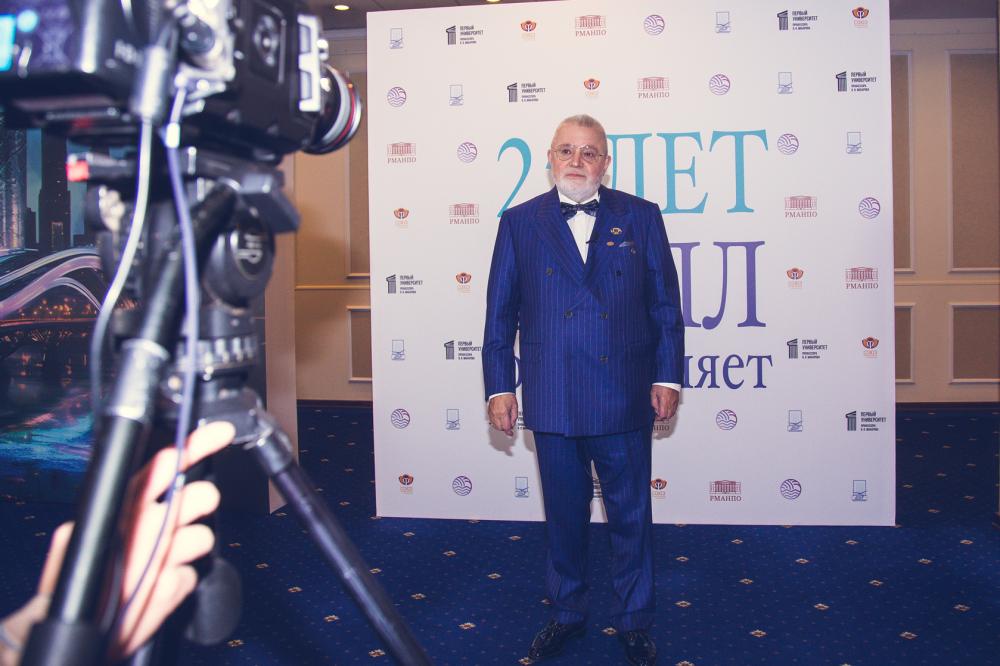 Виктор Викторович Макаров