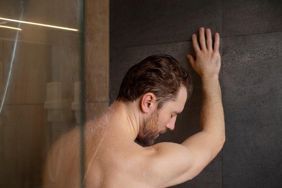 Долгий прием душа - признак стресса!