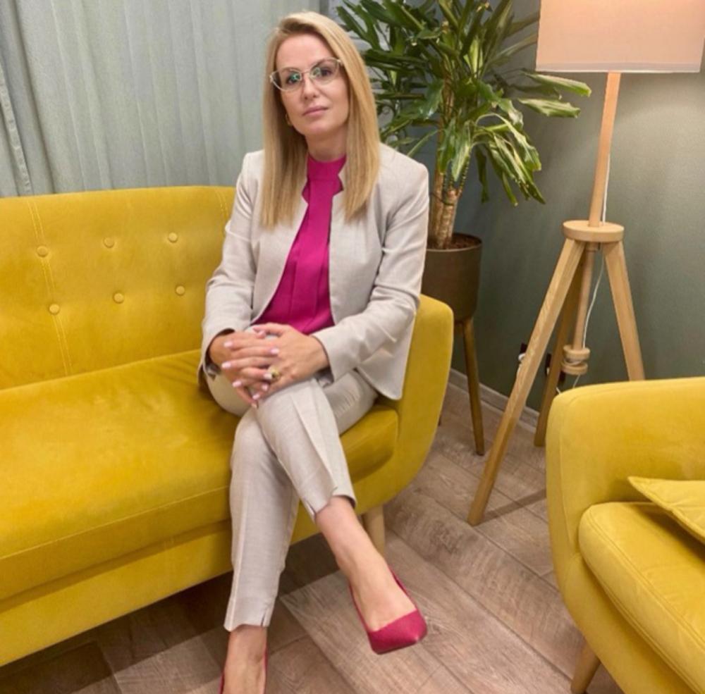 Марина Попова